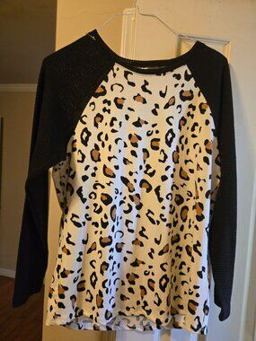 Sunshine & Rodeo M black waffle & leopard print, very cute